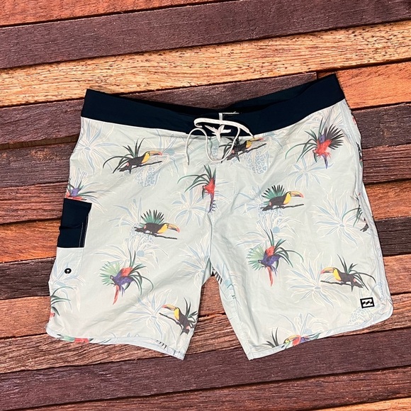 Billabong Recycler shorts Lite Blue Bird Board Shorts Swim Trunks Men's - Picture 1 of 7